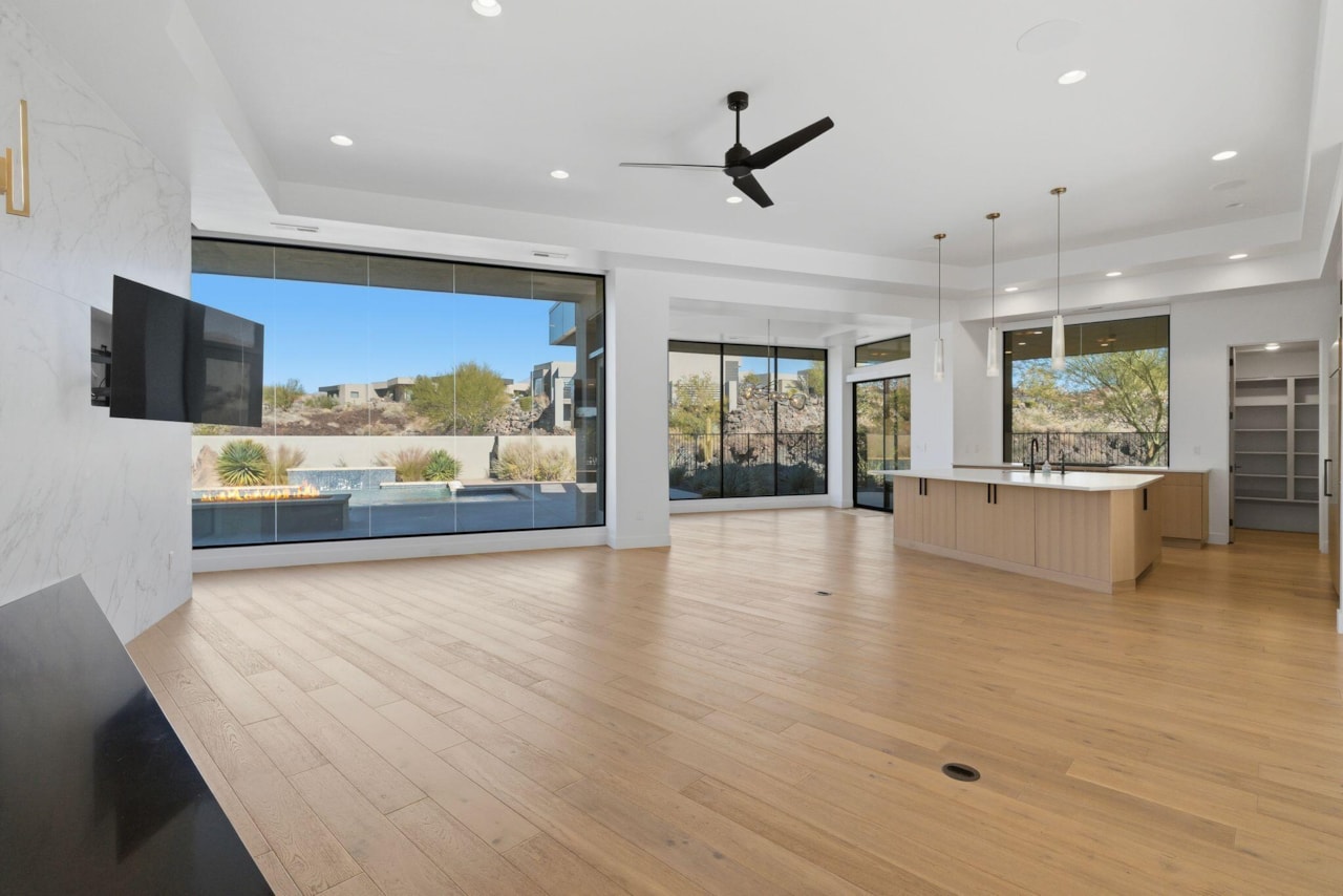 2442 N Kiva Trl St George, UT 84770 home for sale, MLS#25-267578 - Erika Rogers Photo 24