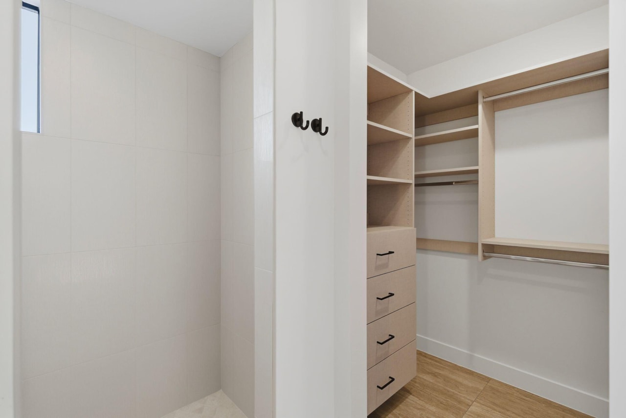 2442 N Kiva Trl St George, UT 84770 home for sale, MLS#25-267578 - Erika Rogers Photo 43