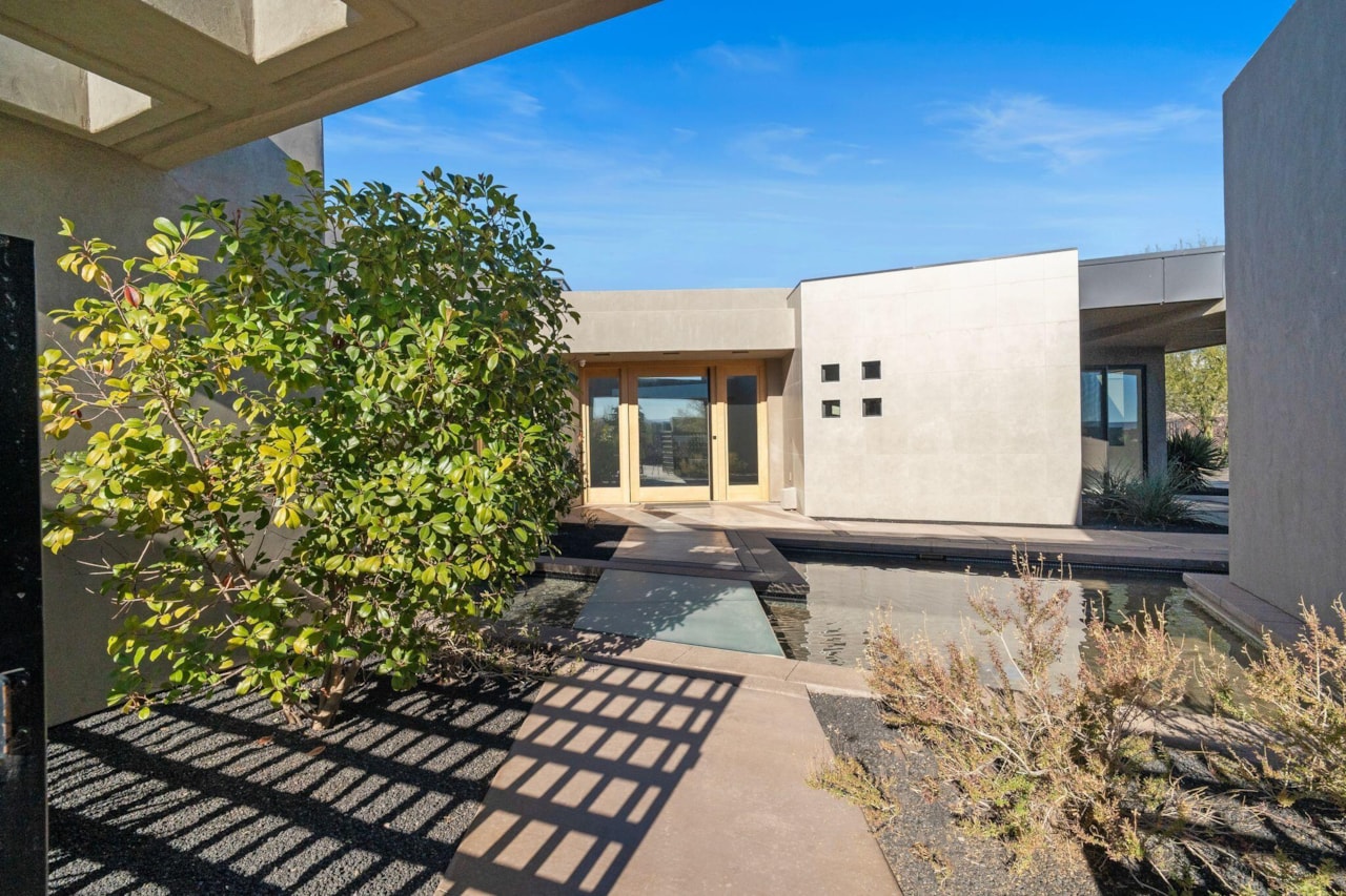 2442 N Kiva Trl St George, UT 84770 home for sale, MLS#25-267578 - Erika Rogers Photo 46