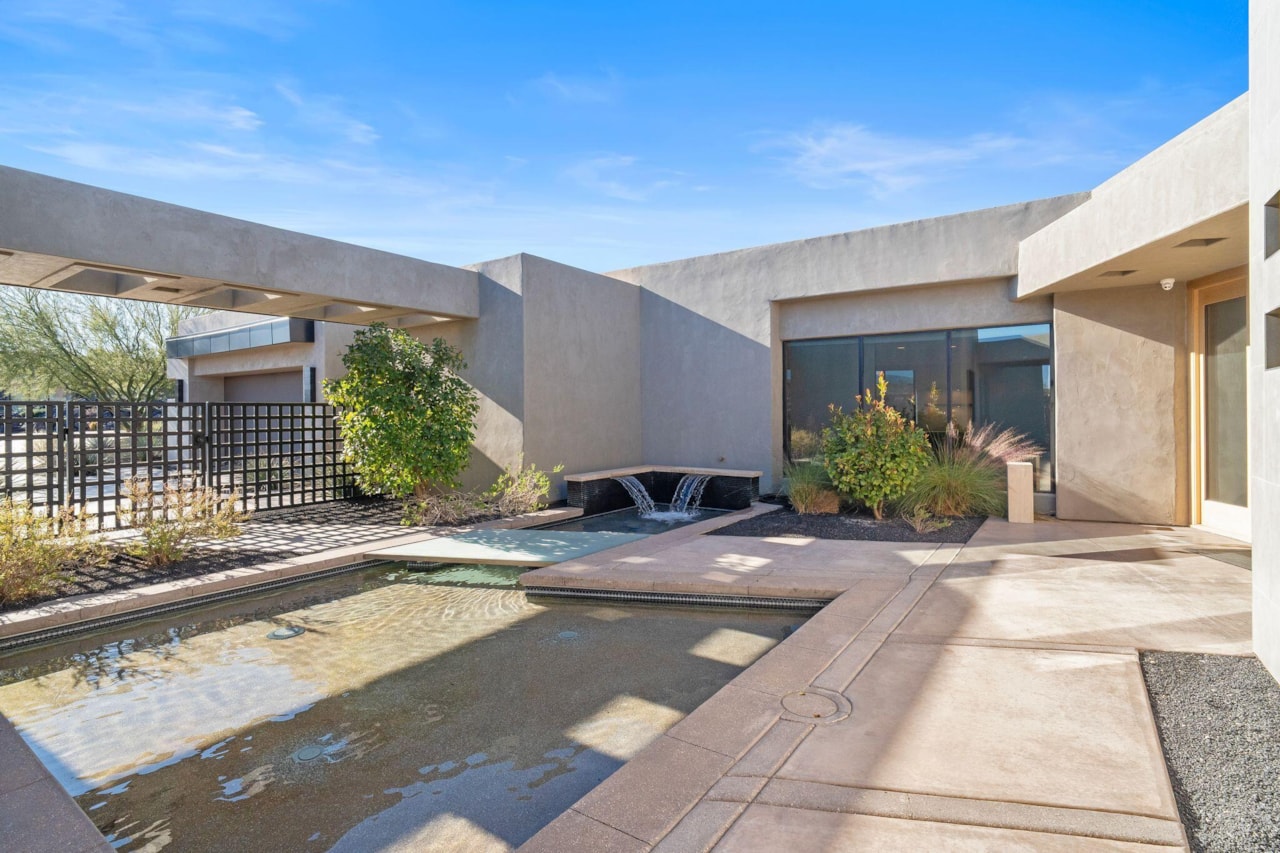 2442 N Kiva Trl St George, UT 84770 home for sale, MLS#25-267578 - Erika Rogers Photo 47