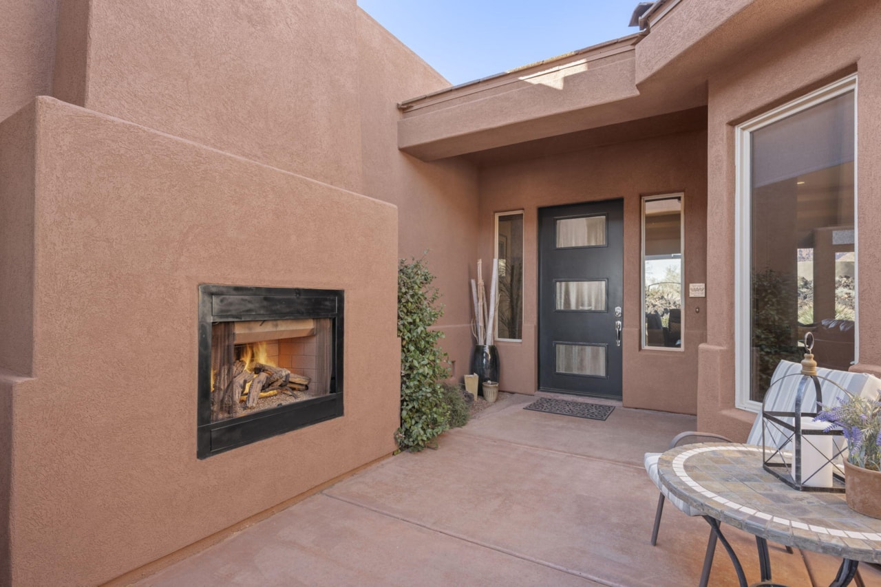 2590 Pioneer Parkway #UNIT 3 Santa Clara, UT 84765 home for sale, MLS#25-267248 - Erika Rogers Photo 3