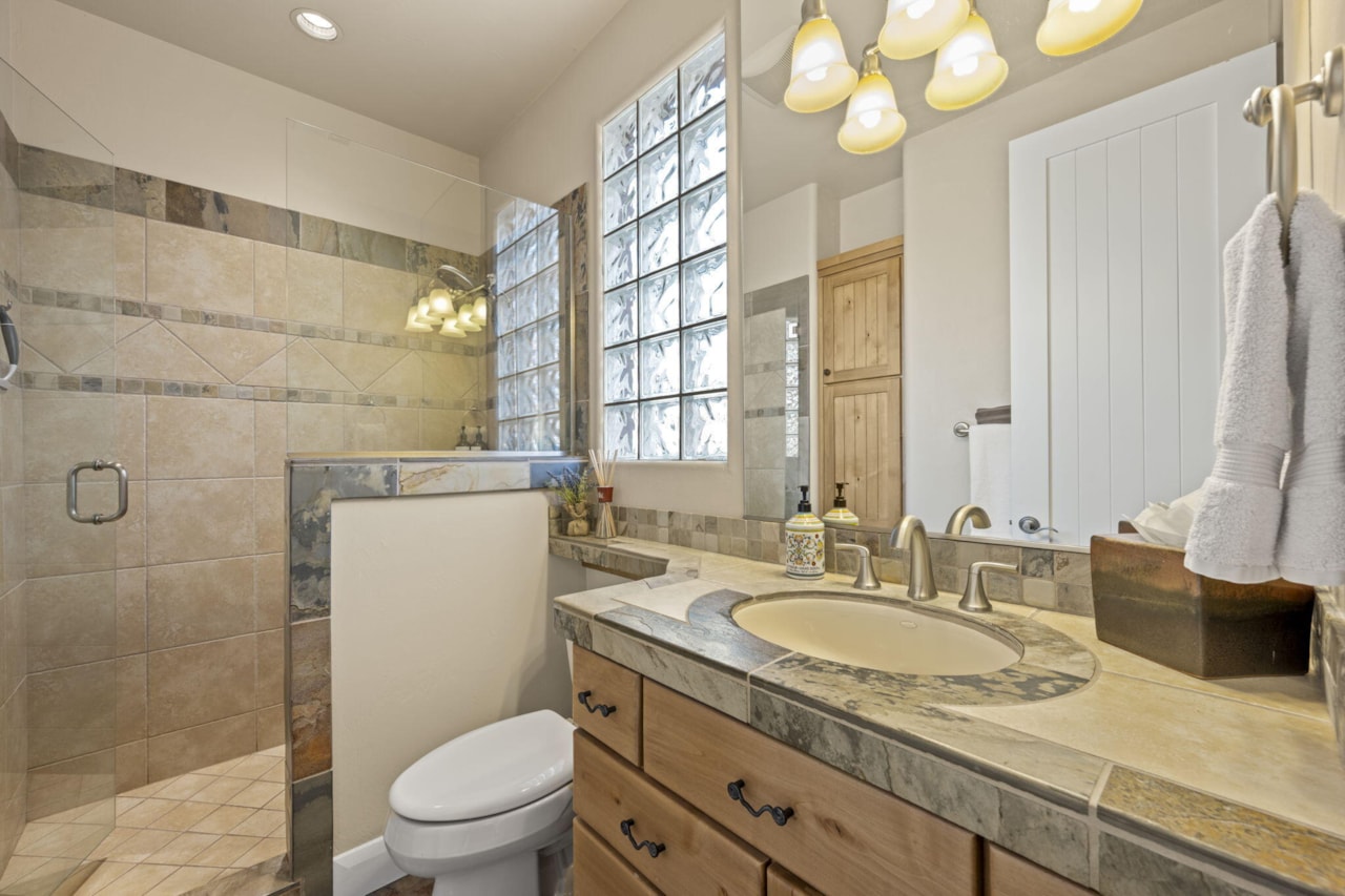 2590 Pioneer Parkway #UNIT 3 Santa Clara, UT 84765 home for sale, MLS#25-267248 - Erika Rogers Photo 31