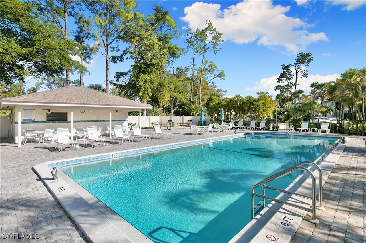 2736 Kings Lake Blvd #101, Naples, FL 34112 | Redfin, image size:1280x852