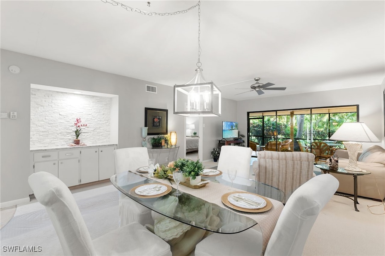 1706 Kings Lake Blvd Apt 203, Naples, FL 34112 [Updated 12/11], image size:1280x852