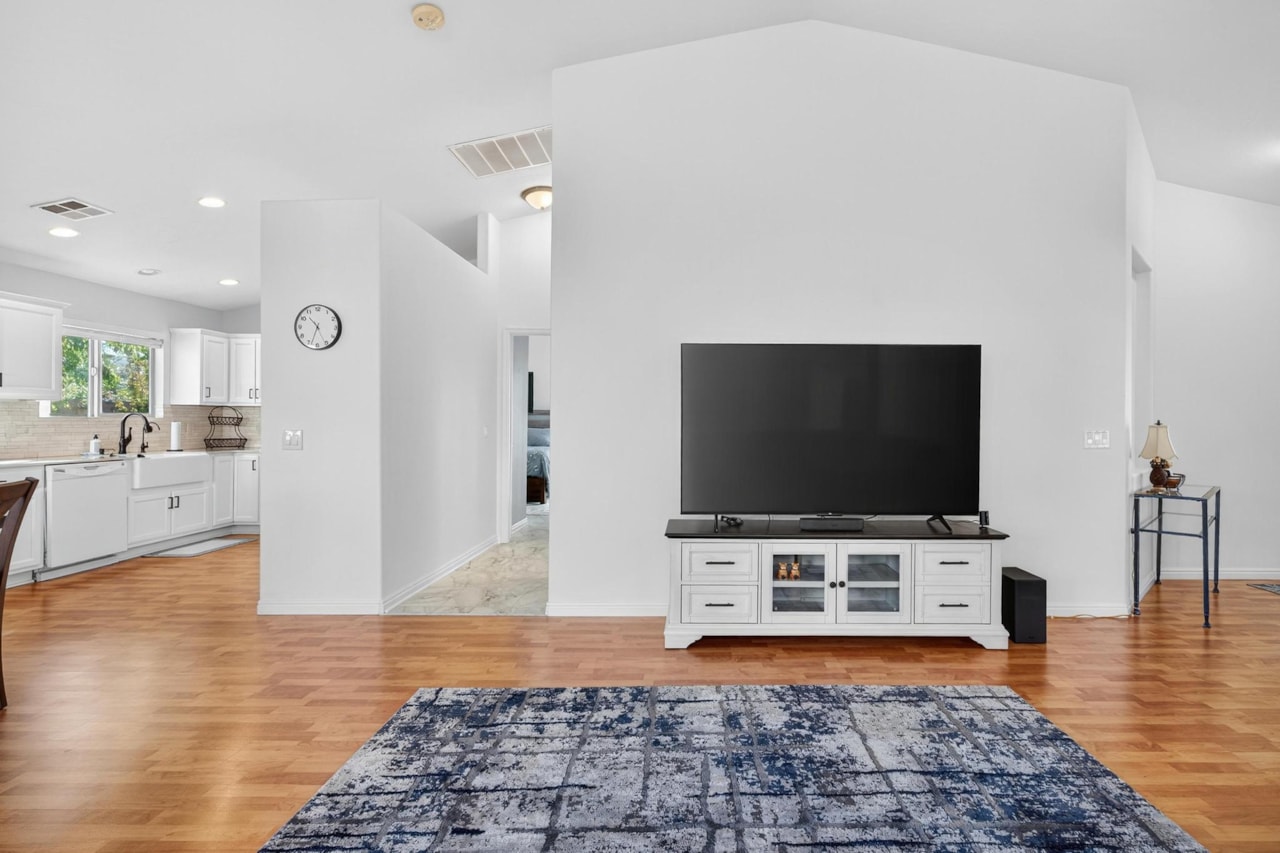 4167 S Airy Hill DR St George, UT 84790 home for sale, MLS#25-267583 - Erika Rogers Photo 12