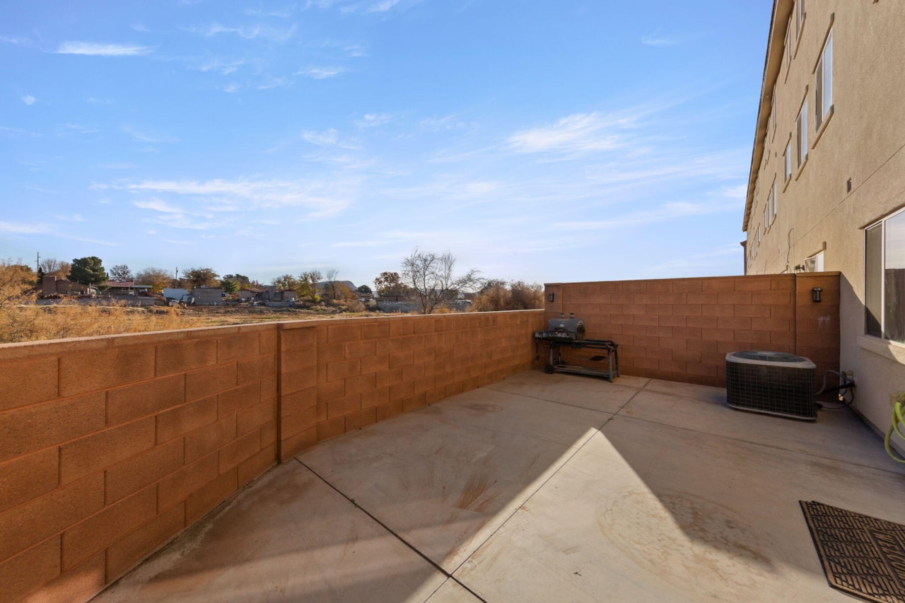 355 W 200 S #109 Washington, UT 84780 home for sale, MLS#25-267584 - Erika Rogers Photo 23