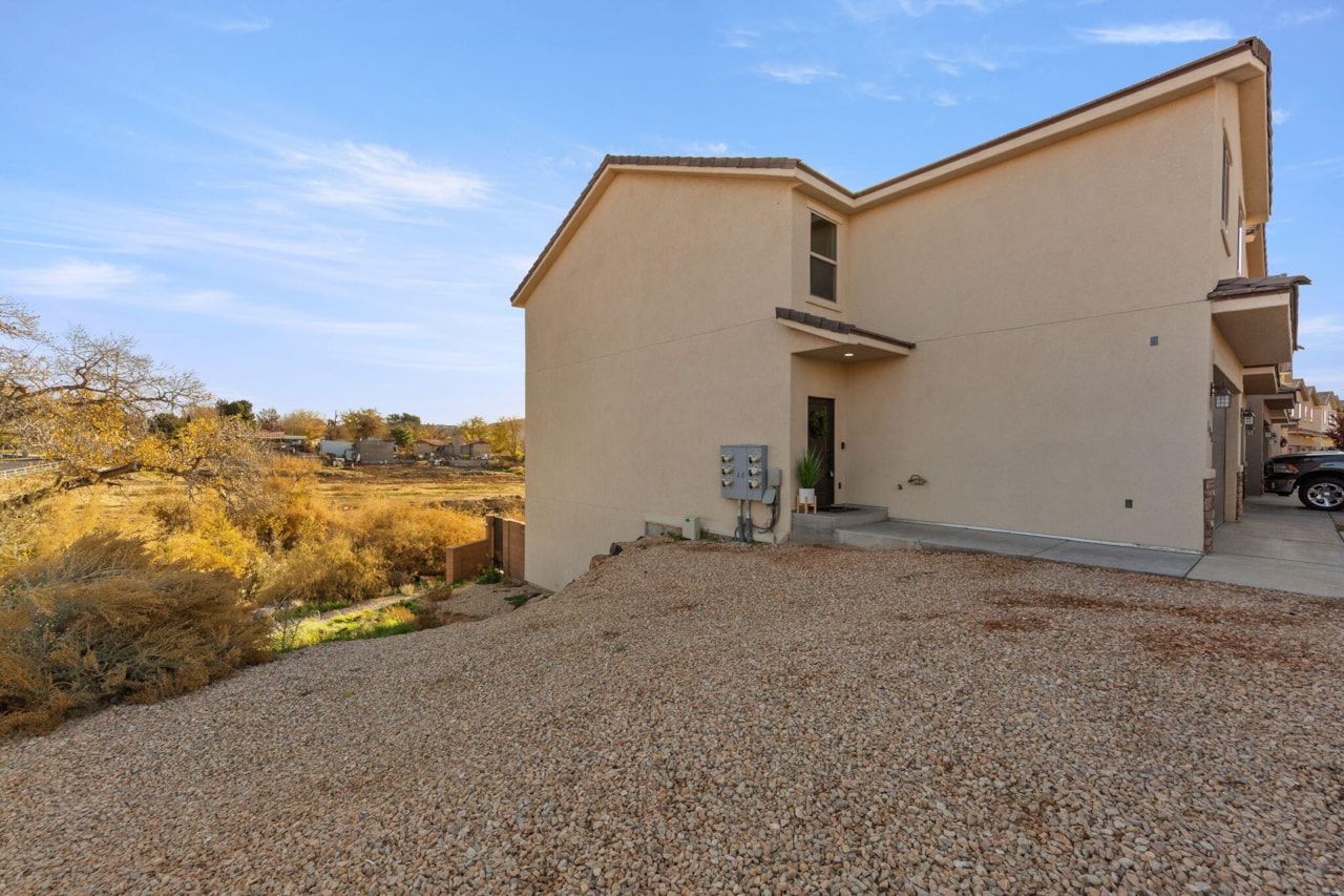 355 W 200 S #109 Washington, UT 84780 home for sale, MLS#25-267584 - Erika Rogers Photo 25