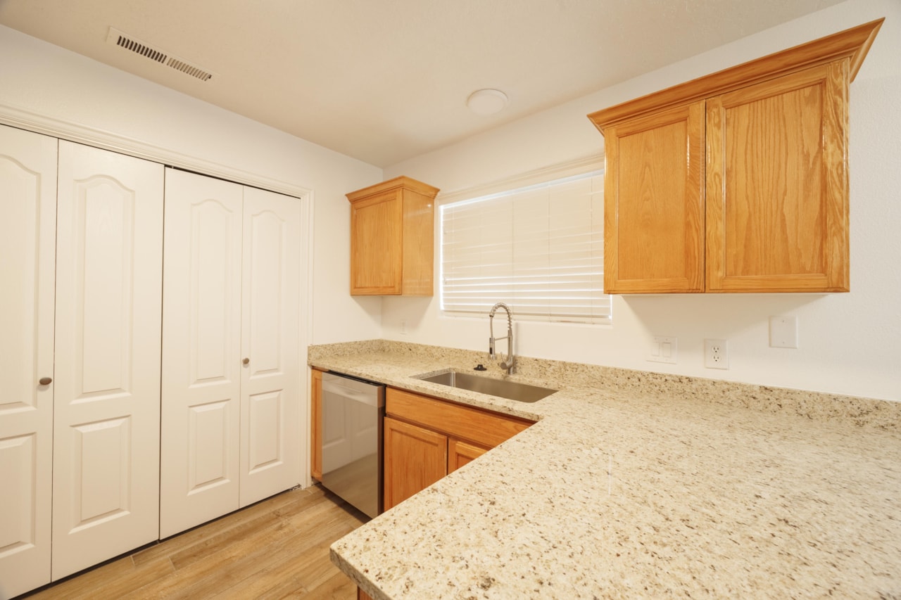 441 E Sunland #2 St George, UT 84790 home for sale, MLS#25-267585 - Erika Rogers Photo 7