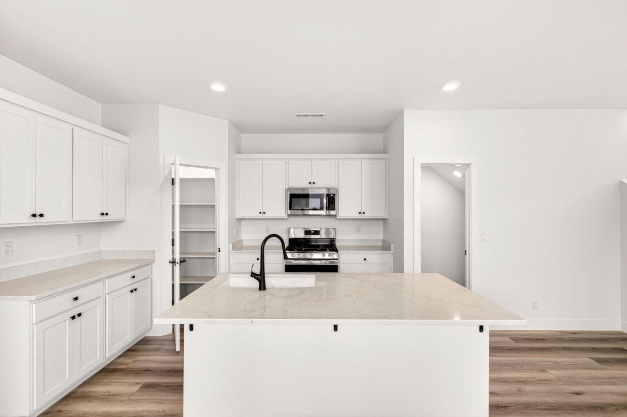 6312 S Green Diamond St George, UT 84790 home for sale, MLS#25-262369 - Erika Rogers Photo 6