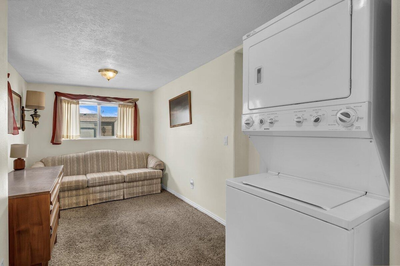 1225 N Dixie Downs RD #86 St George, UT 84770 home for sale, MLS#25-267589 - Erika Rogers Photo 13