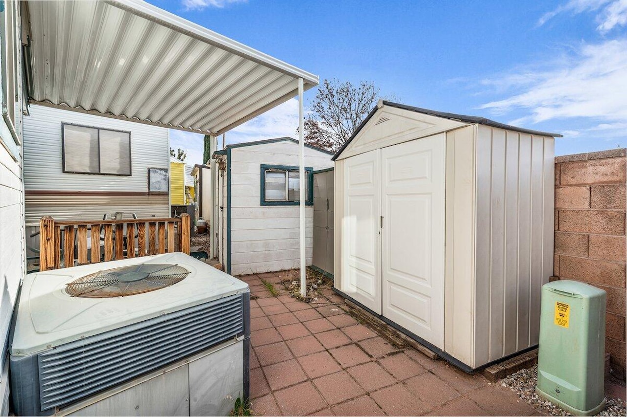 1225 N Dixie Downs RD #86 St George, UT 84770 home for sale, MLS#25-267589 - Erika Rogers Photo 17