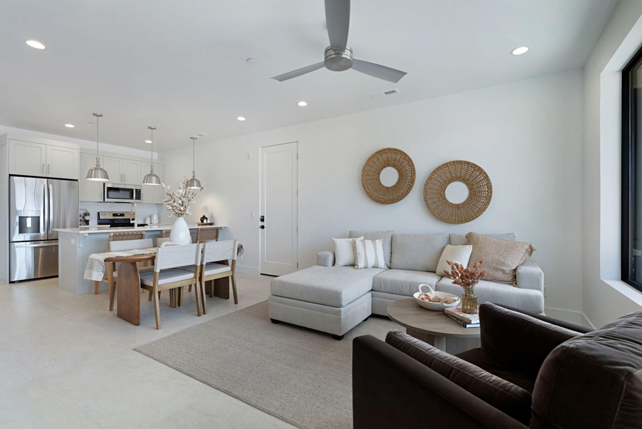 425 W Momori CIR #B2 Kanab, UT 84741 home for sale, MLS#25-267595 - Erika Rogers Photo 4