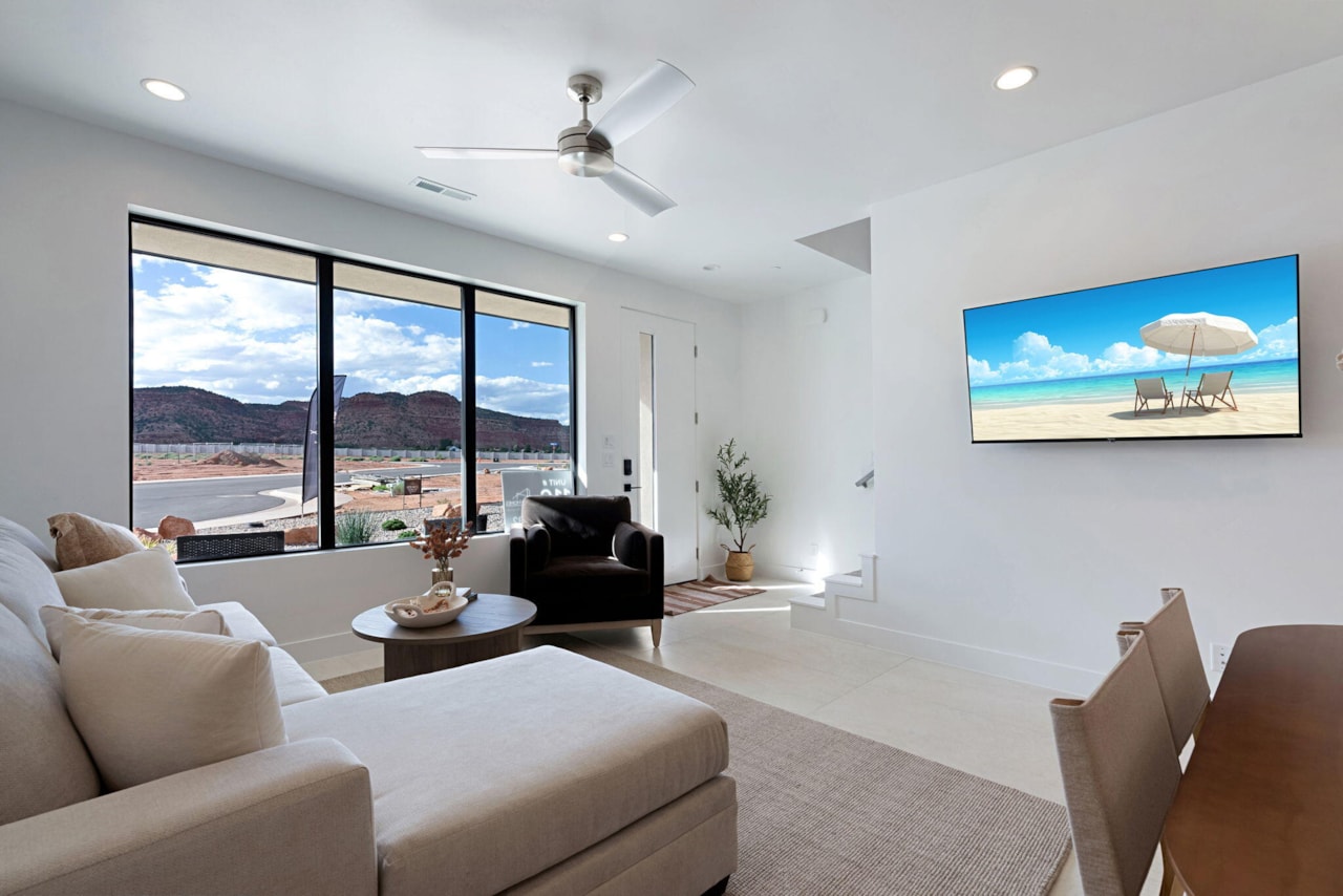 425 W Momori CIR #B2 Kanab, UT 84741 home for sale, MLS#25-267595 - Erika Rogers Photo 9