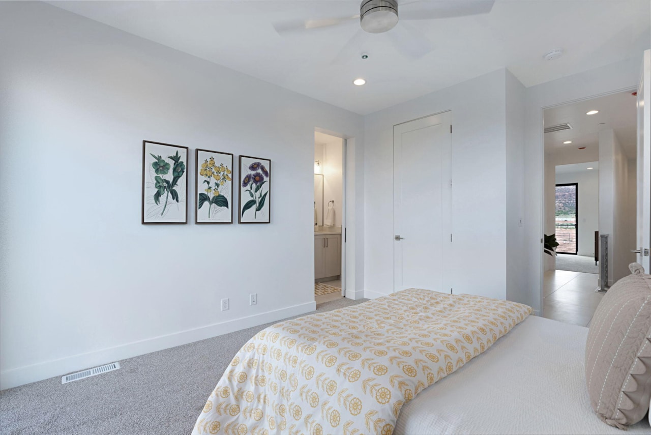 425 W Momori CIR #B2 Kanab, UT 84741 home for sale, MLS#25-267595 - Erika Rogers Photo 23