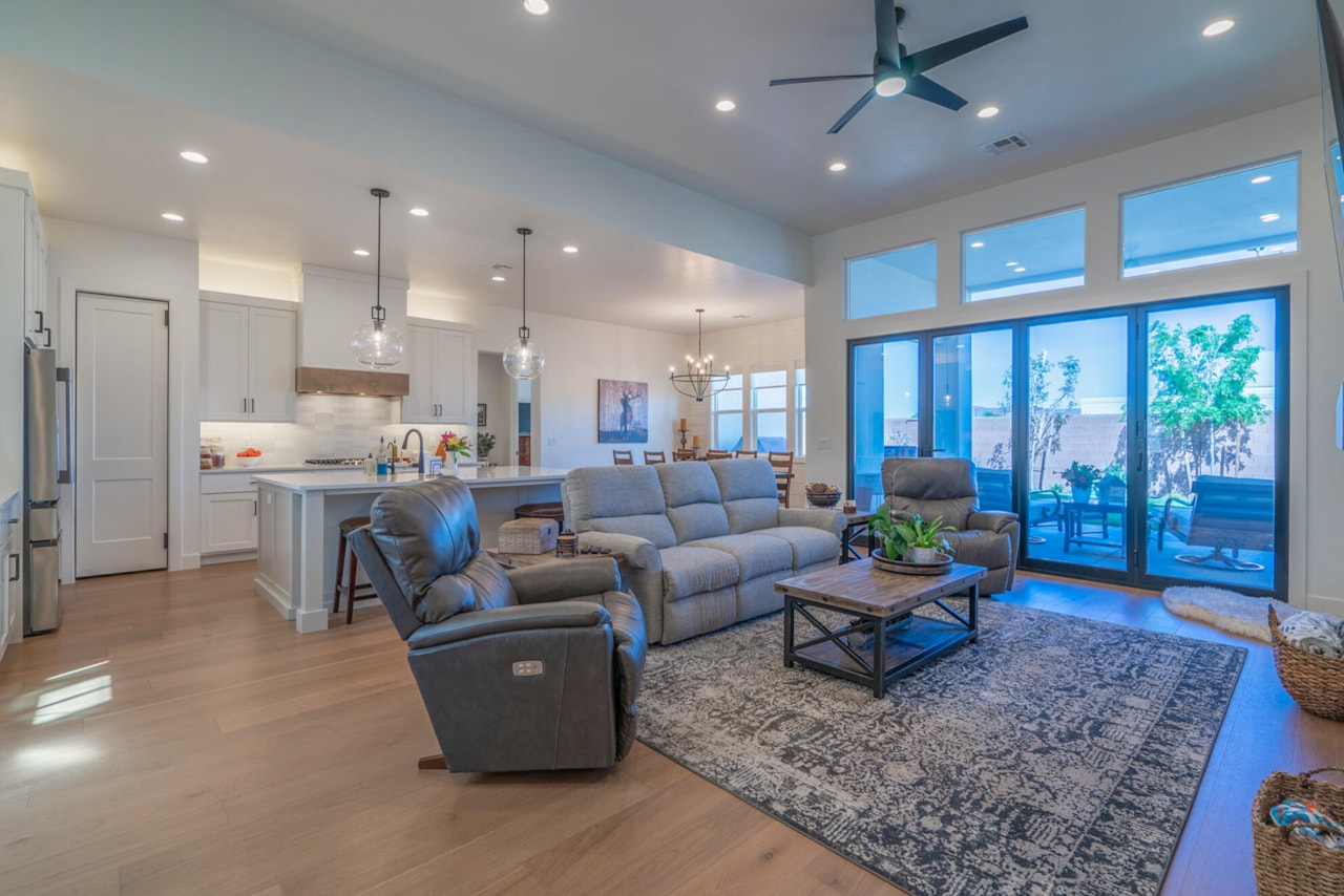 2027 S 3040 E  E St George, UT 84790 home for sale, MLS#25-267598 - Erika Rogers Photo 8