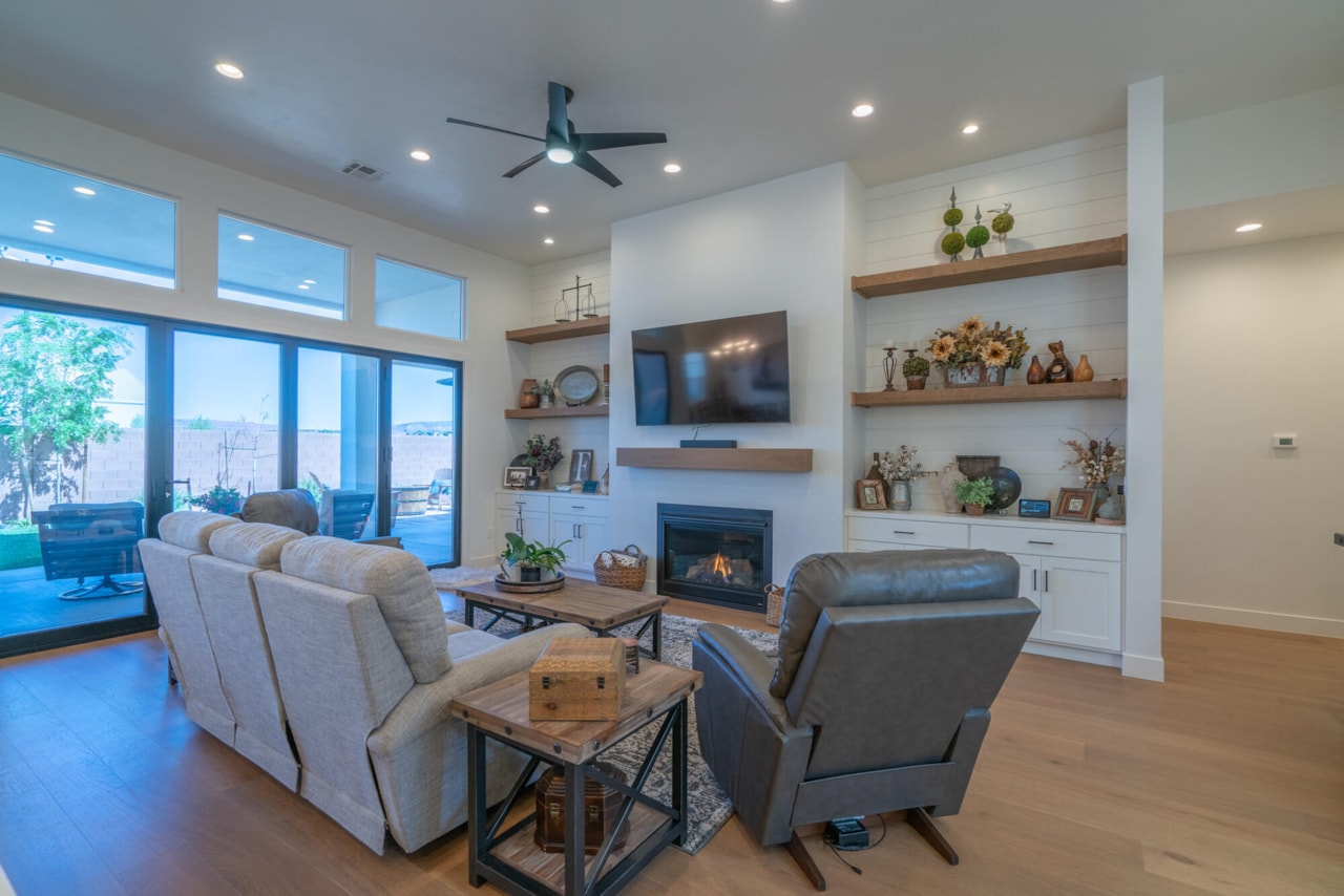 2027 S 3040 E  E St George, UT 84790 home for sale, MLS#25-267598 - Erika Rogers Photo 9