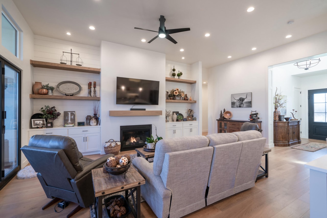 2027 S 3040 E  E St George, UT 84790 home for sale, MLS#25-267598 - Erika Rogers Photo 10