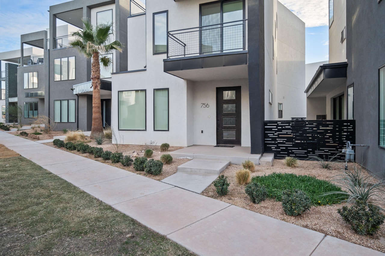 756 W Saphire LN St George, UT 84790 home for sale, MLS#25-267603 - Erika Rogers Photo 2