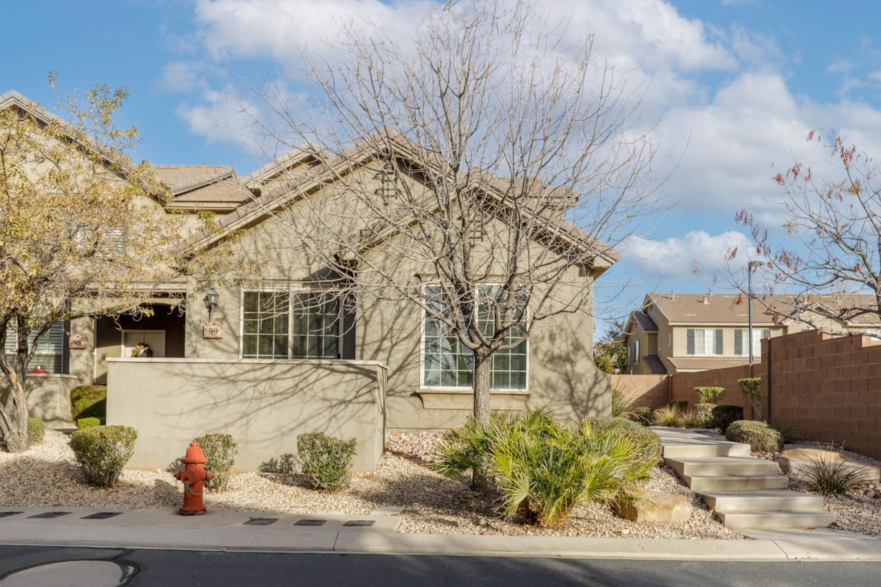 3439 S Barcelona Dr. #99 St George, UT 84790 home for sale, MLS#25-267601 - Erika Rogers Photo 2