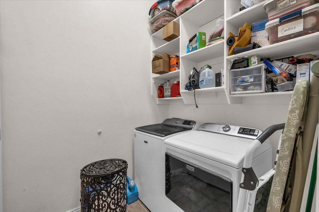 499 N 2070 E Cir  E St George, UT 84790 home for sale, MLS#25-267602 - Erika Rogers Photo 13