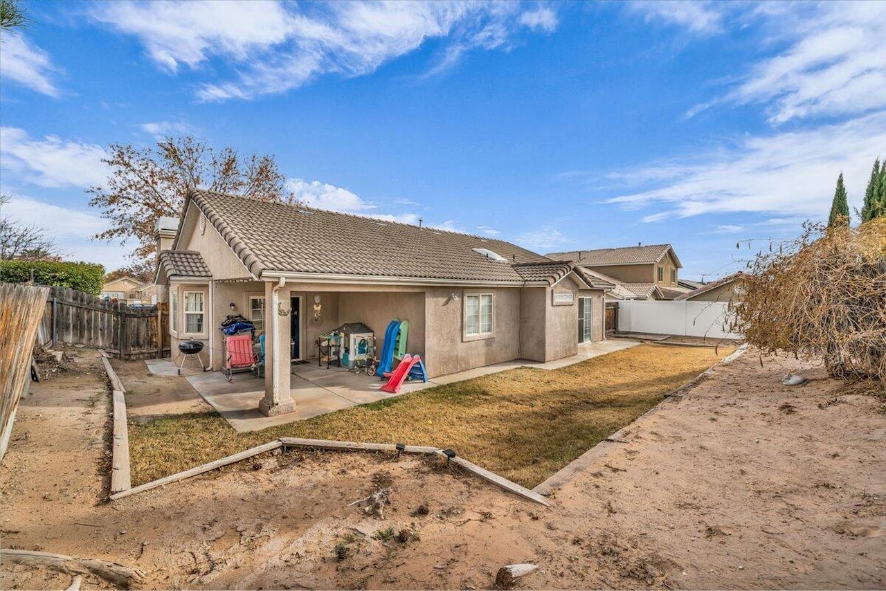 499 N 2070 E Cir  E St George, UT 84790 home for sale, MLS#25-267602 - Erika Rogers Photo 14