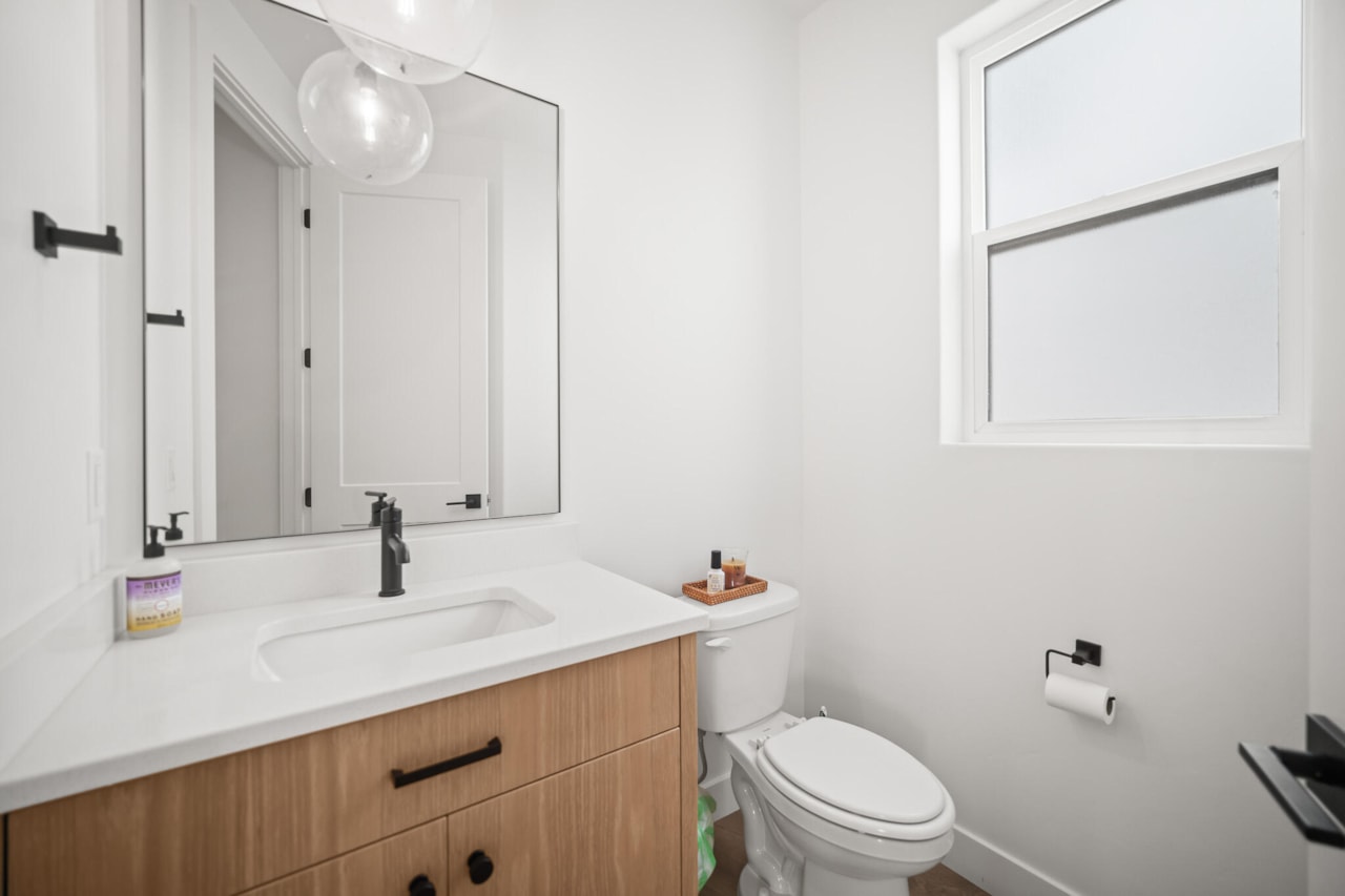 756 W Saphire LN St George, UT 84790 home for sale, MLS#25-267603 - Erika Rogers Photo 16