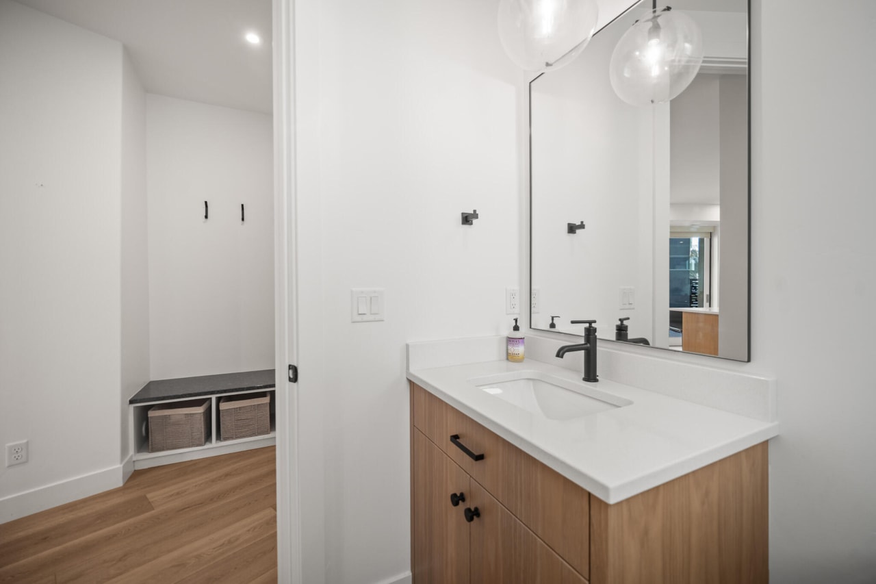 756 W Saphire LN St George, UT 84790 home for sale, MLS#25-267603 - Erika Rogers Photo 17