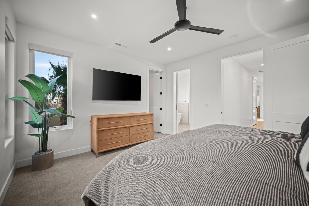 756 W Saphire LN St George, UT 84790 home for sale, MLS#25-267603 - Erika Rogers Photo 23