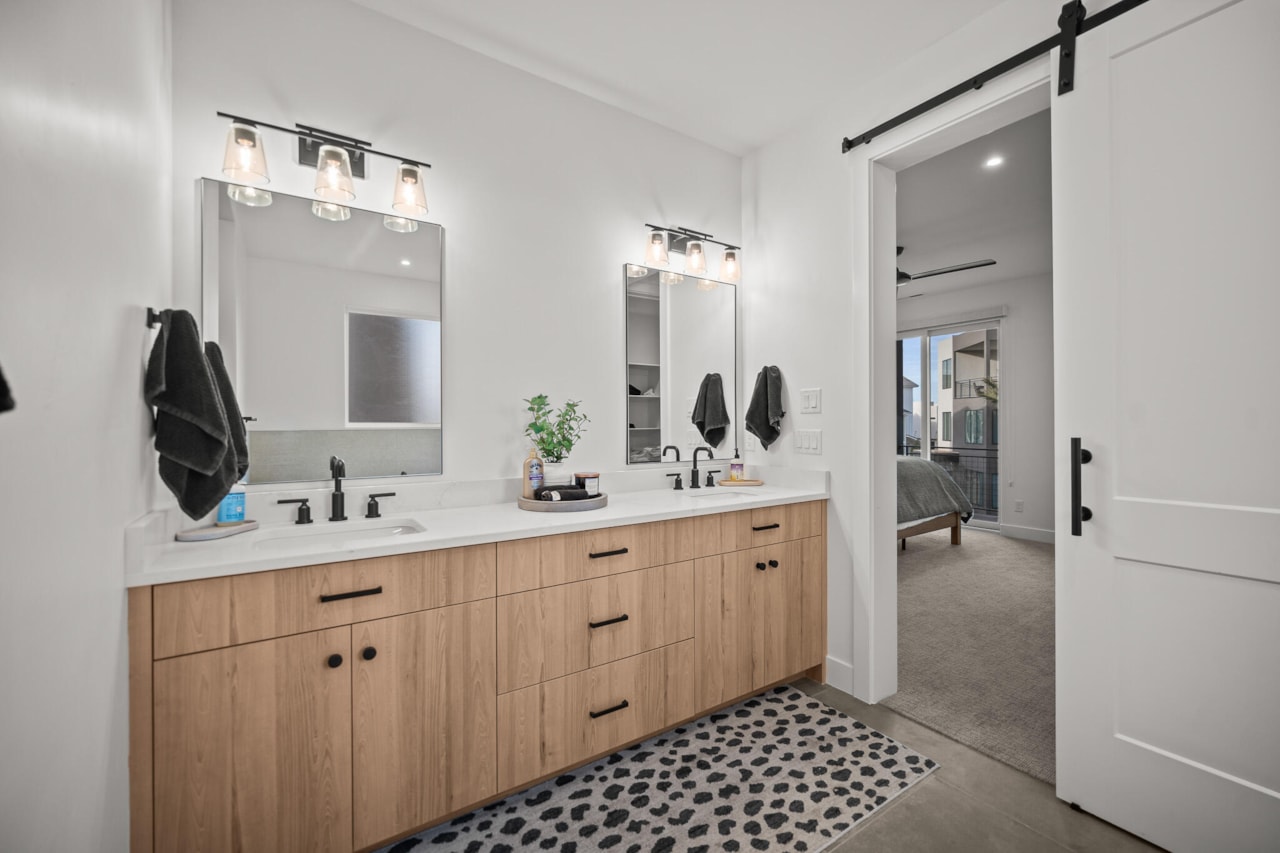 756 W Saphire LN St George, UT 84790 home for sale, MLS#25-267603 - Erika Rogers Photo 26