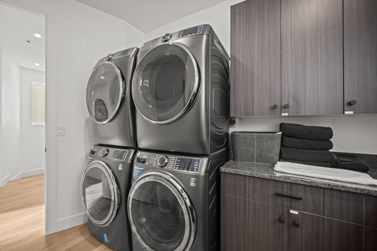 756 W Saphire LN St George, UT 84790 home for sale, MLS#25-267603 - Erika Rogers Photo 35