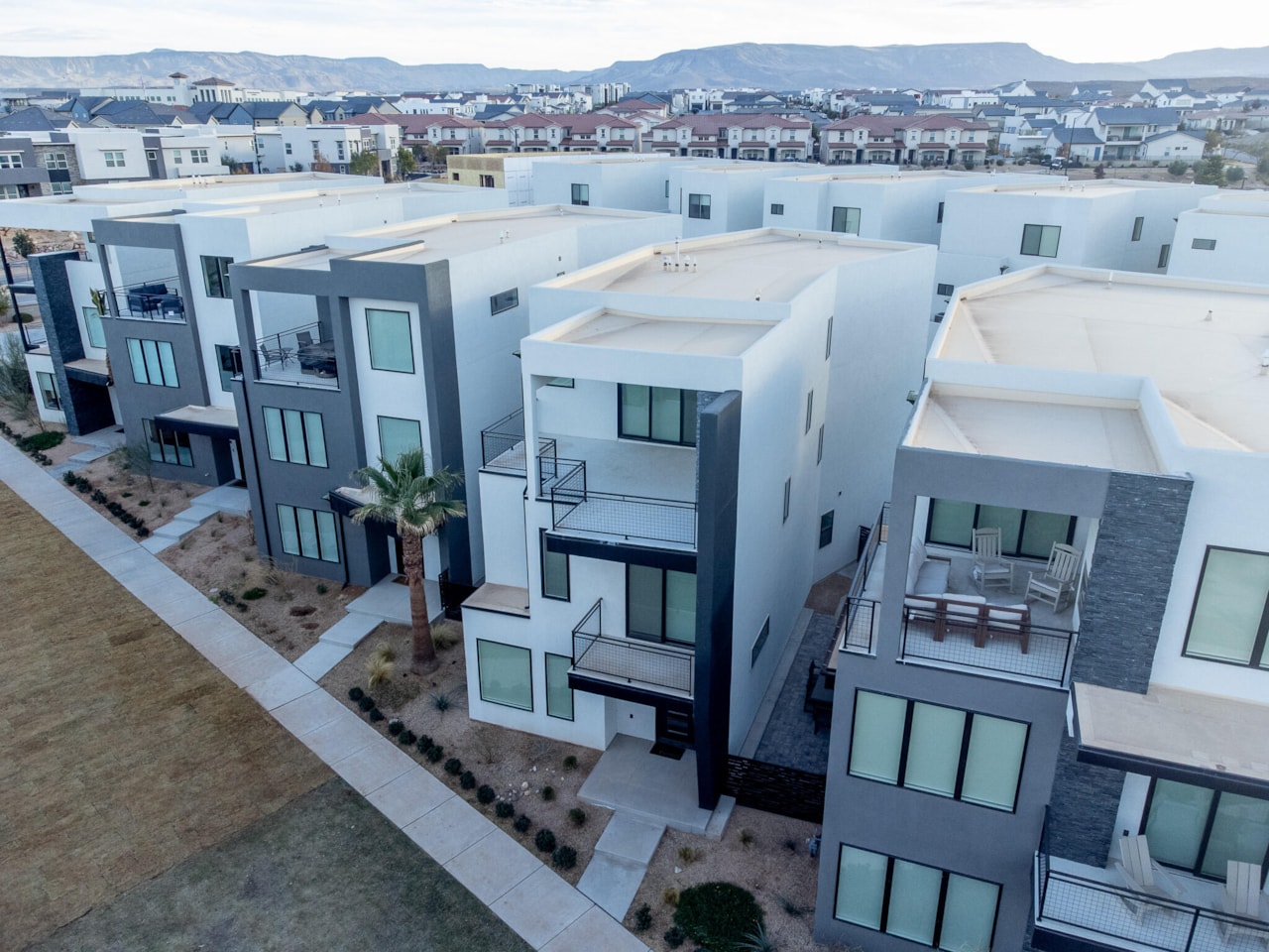 756 W Saphire LN St George, UT 84790 home for sale, MLS#25-267603 - Erika Rogers Photo 74