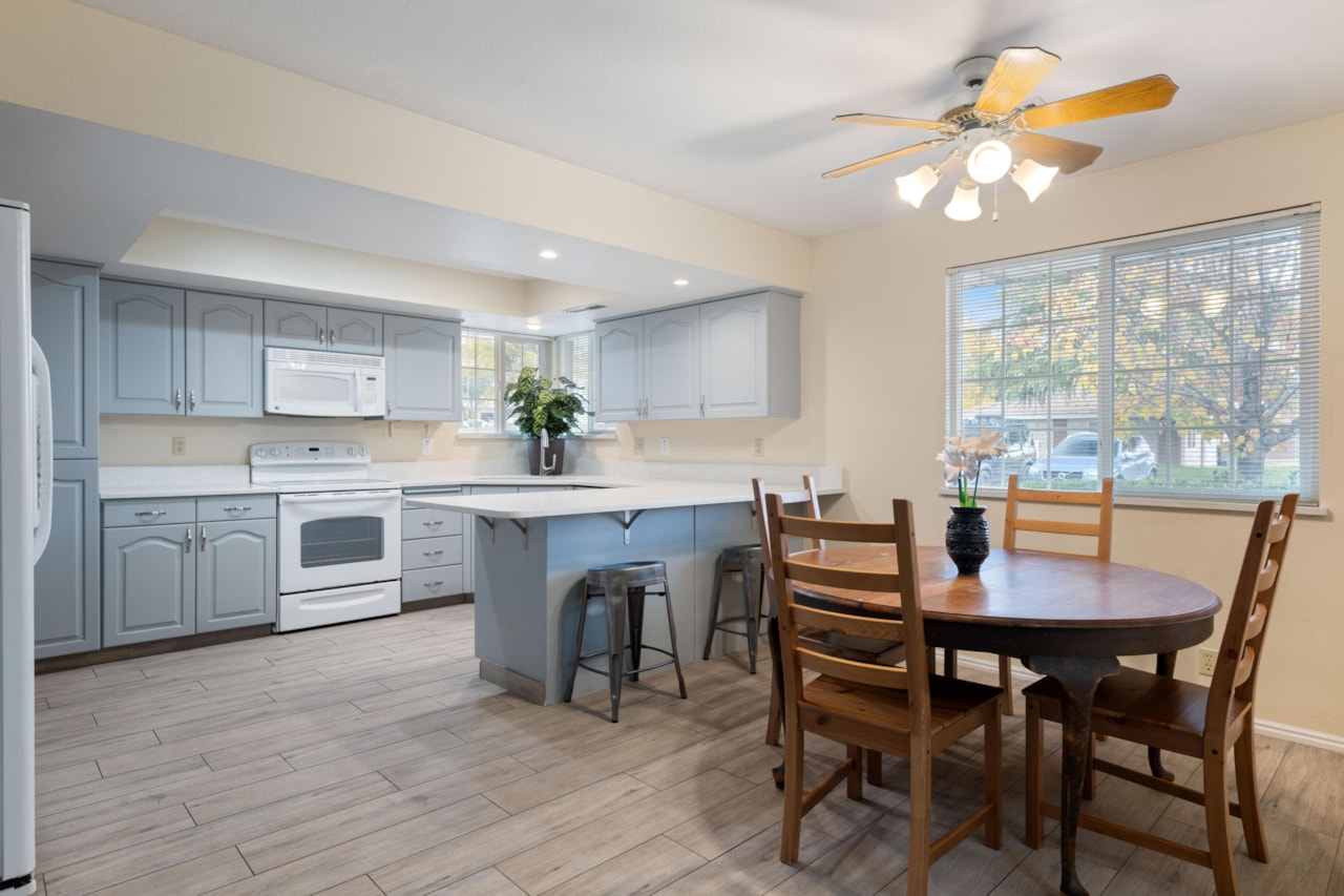 970 E 700  S #12 St George, UT 84790 home for sale, MLS#25-267240 - Erika Rogers Photo 6