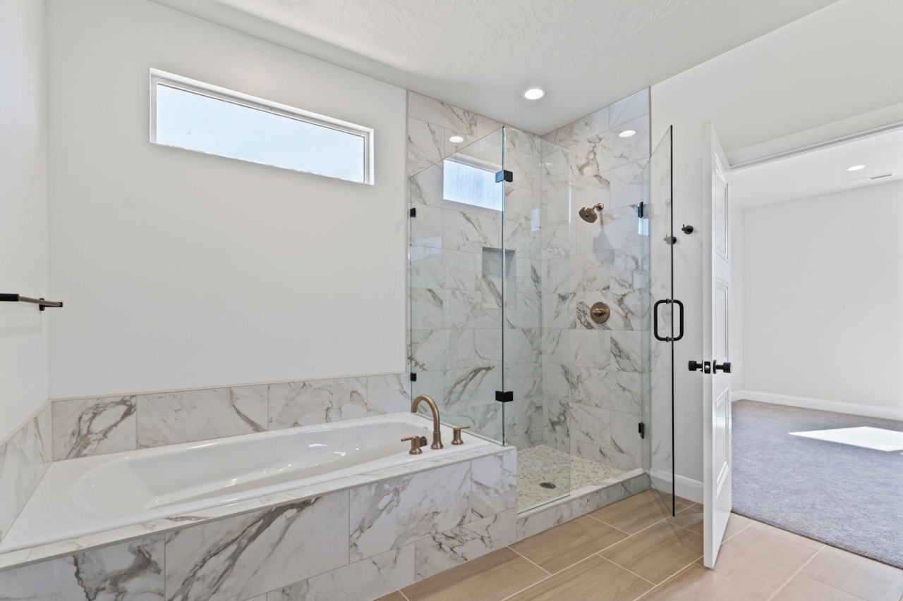 1026 E Coyote Crest DR Washington, UT 84780 home for sale, MLS#25-265687 - Erika Rogers Photo 16