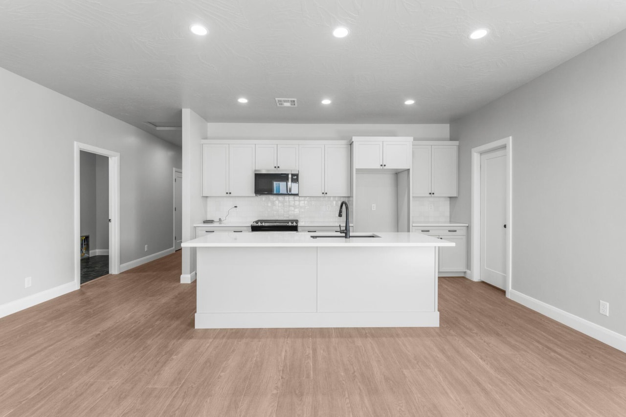 1089 E Coyote Crest DR Washington, UT 84780 home for sale, MLS#25-262473 - Erika Rogers Photo 20