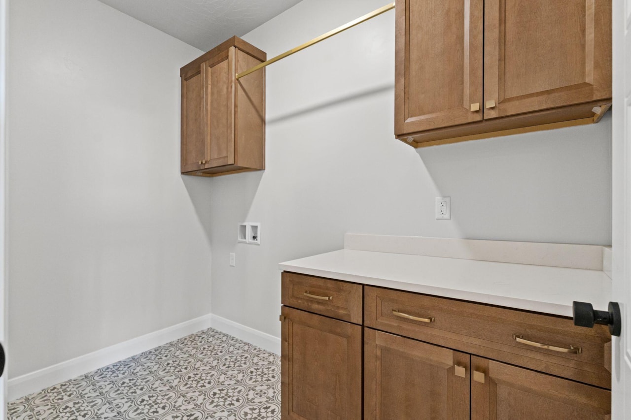 1026 E Coyote Crest DR Washington, UT 84780 home for sale, MLS#25-265687 - Erika Rogers Photo 20