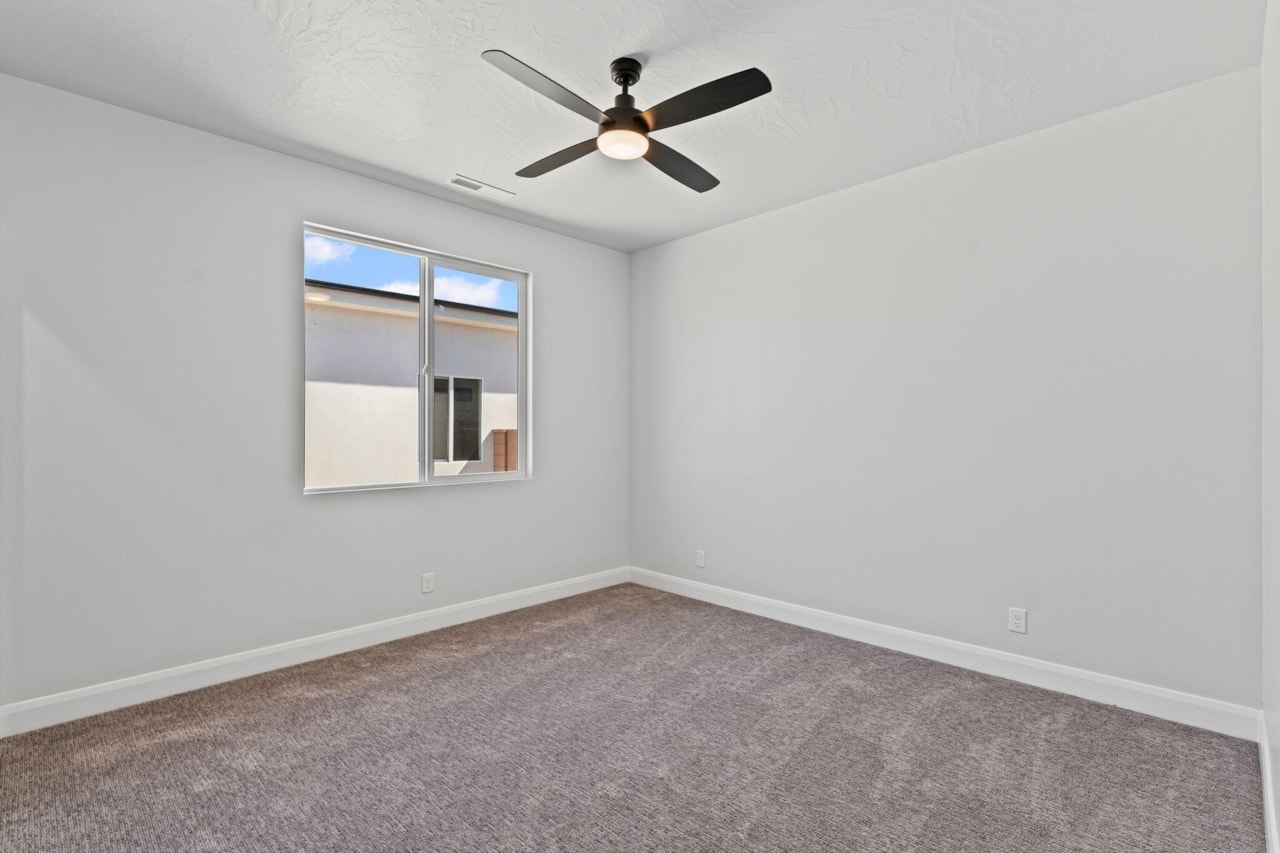 1026 E Coyote Crest DR Washington, UT 84780 home for sale, MLS#25-265687 - Erika Rogers Photo 23