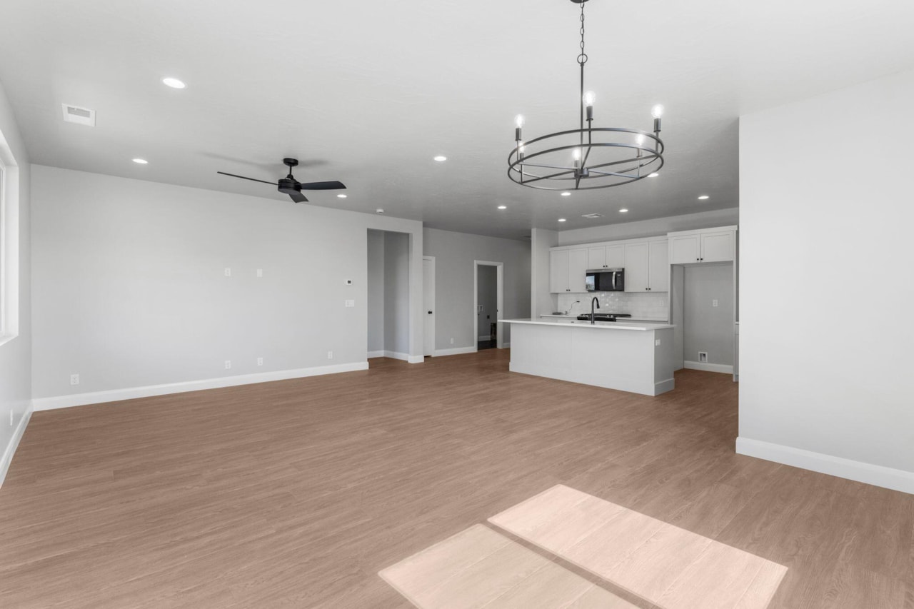 1089 E Coyote Crest DR Washington, UT 84780 home for sale, MLS#25-262473 - Erika Rogers Photo 26