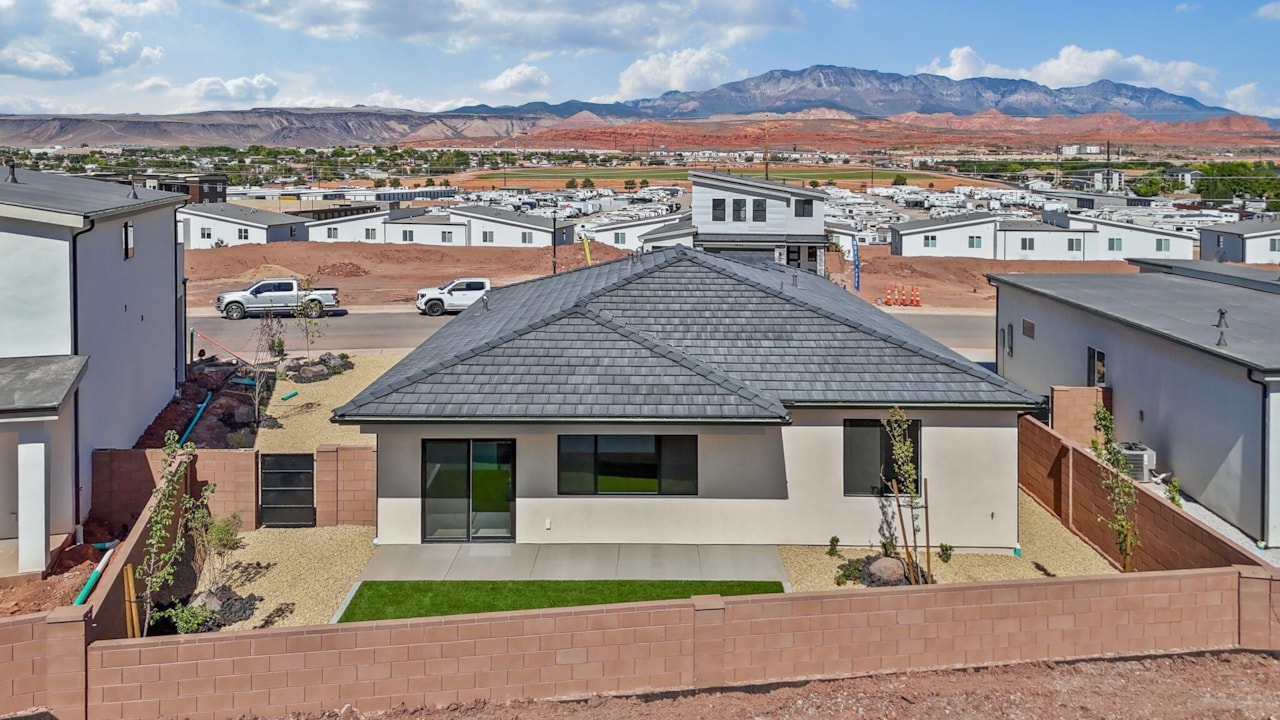 1026 E Coyote Crest DR Washington, UT 84780 home for sale, MLS#25-265687 - Erika Rogers Photo 30