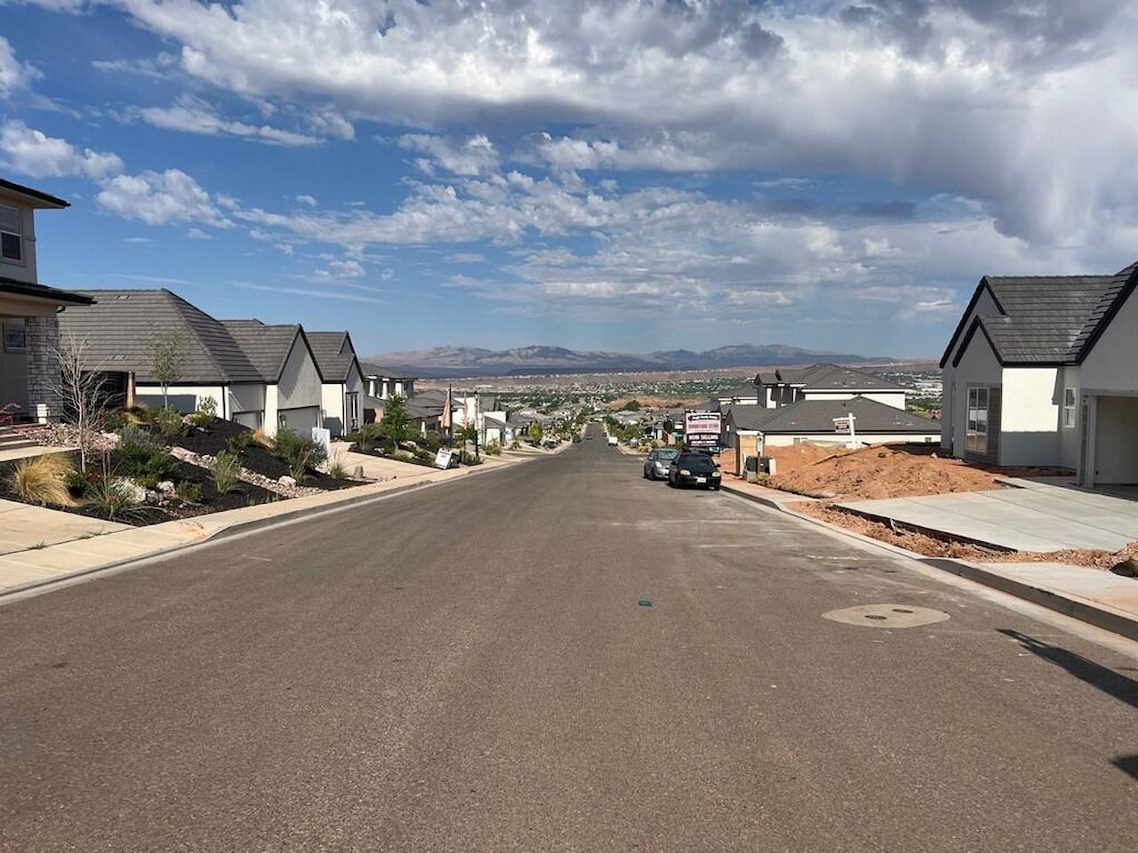 1592 E Black Brush DR Washington, UT 84780 home for sale, MLS#25-262197 - Erika Rogers Photo 2