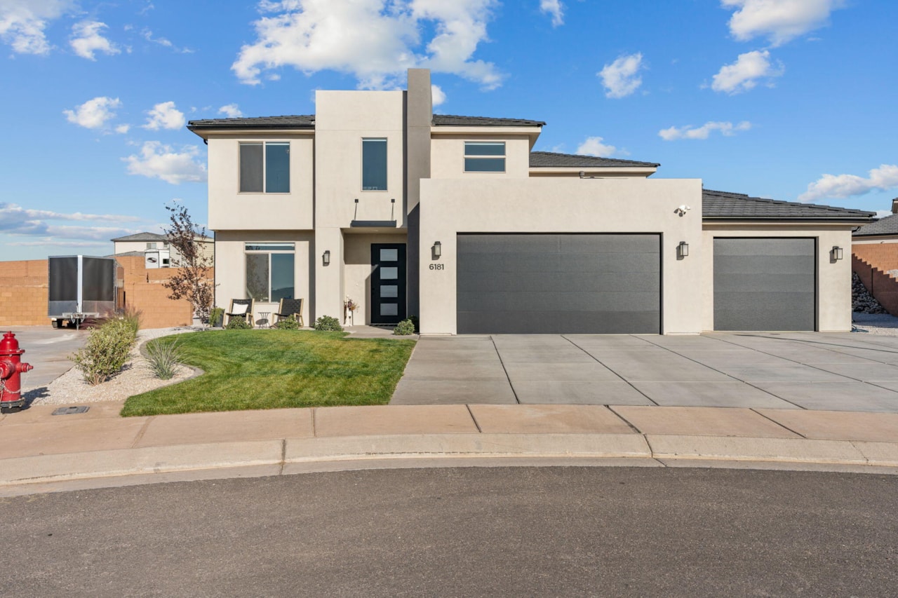 6181 S White Bee CIR St George, UT 84790 home for sale, MLS#25-267172 - Erika Rogers Photo 2