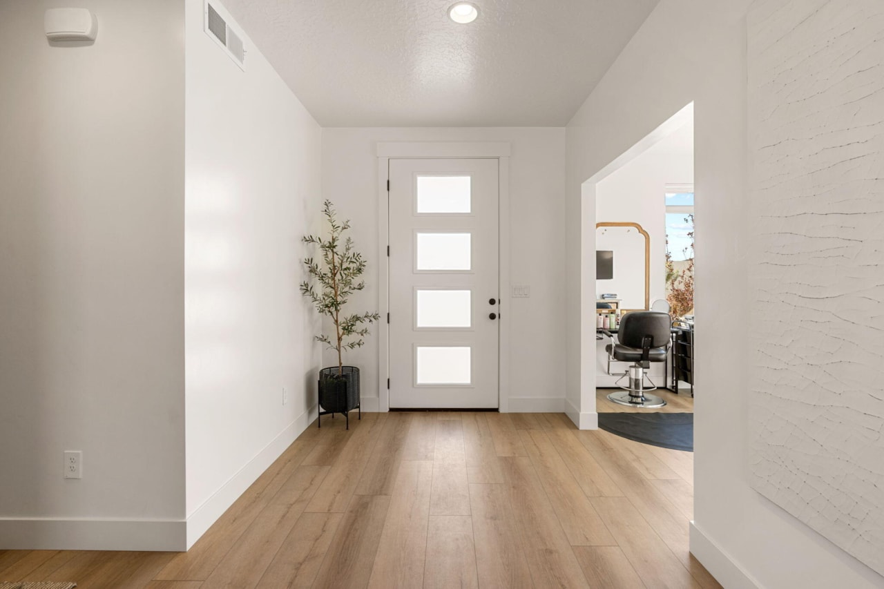 6181 S White Bee CIR St George, UT 84790 home for sale, MLS#25-267172 - Erika Rogers Photo 11