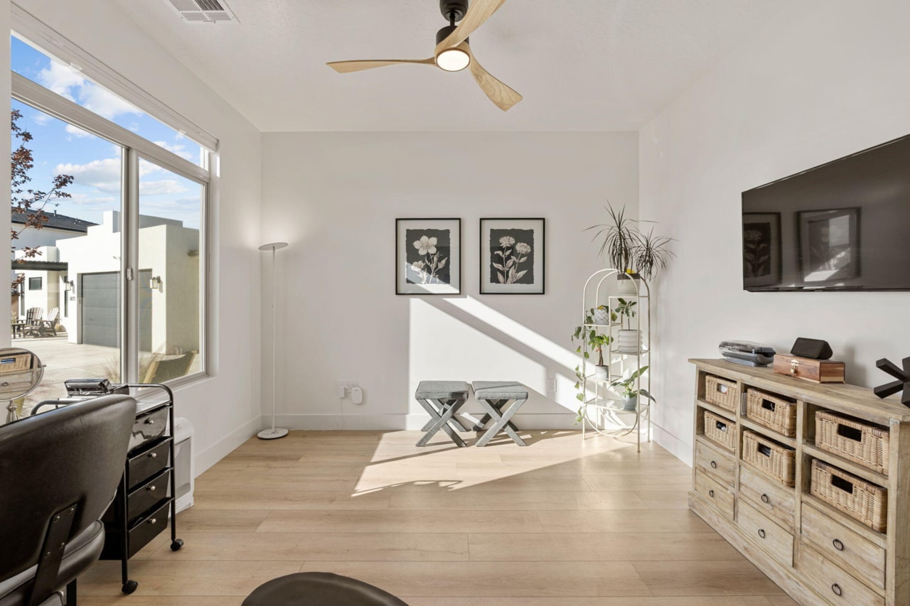 6181 S White Bee CIR St George, UT 84790 home for sale, MLS#25-267172 - Erika Rogers Photo 14