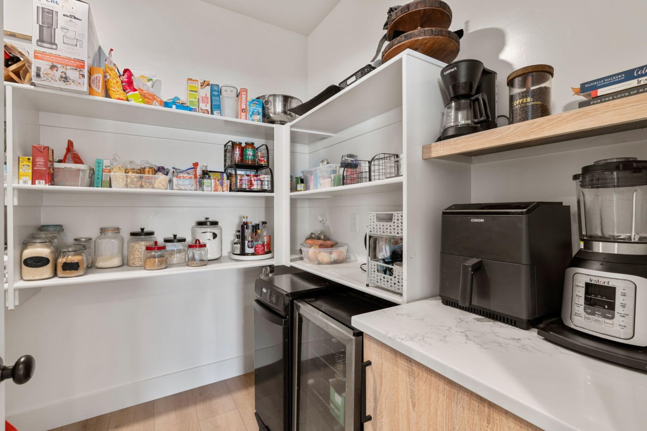 6181 S White Bee CIR St George, UT 84790 home for sale, MLS#25-267172 - Erika Rogers Photo 33