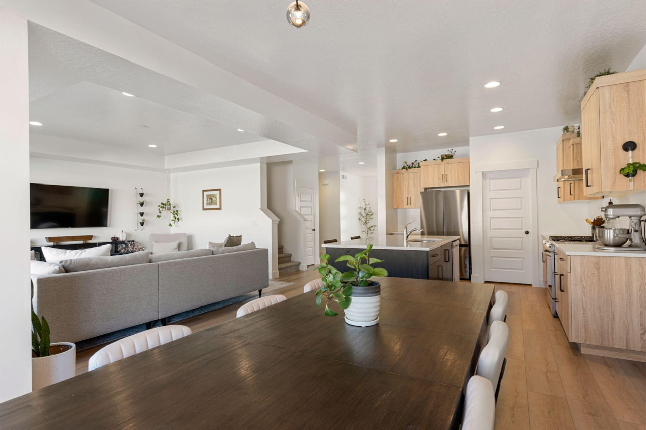 6181 S White Bee CIR St George, UT 84790 home for sale, MLS#25-267172 - Erika Rogers Photo 34