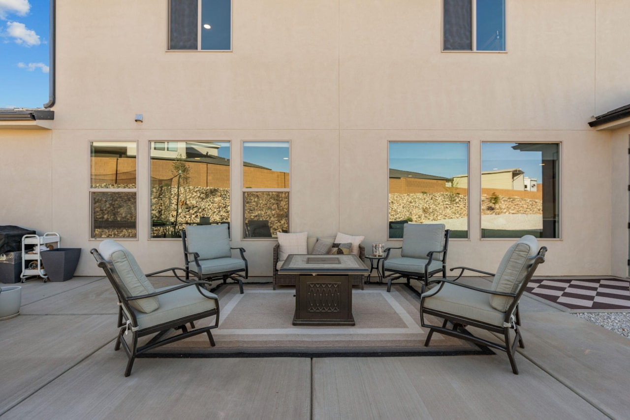 6181 S White Bee CIR St George, UT 84790 home for sale, MLS#25-267172 - Erika Rogers Photo 66