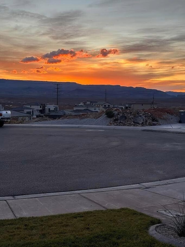 6181 S White Bee CIR St George, UT 84790 home for sale, MLS#25-267172 - Erika Rogers Photo 5