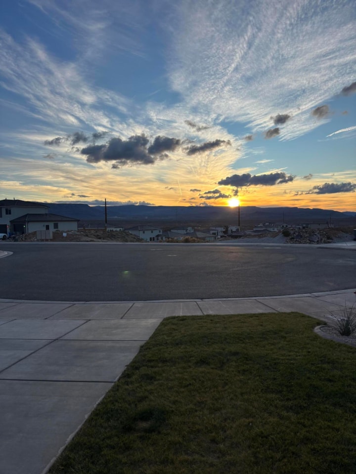 6181 S White Bee CIR St George, UT 84790 home for sale, MLS#25-267172 - Erika Rogers Photo 10