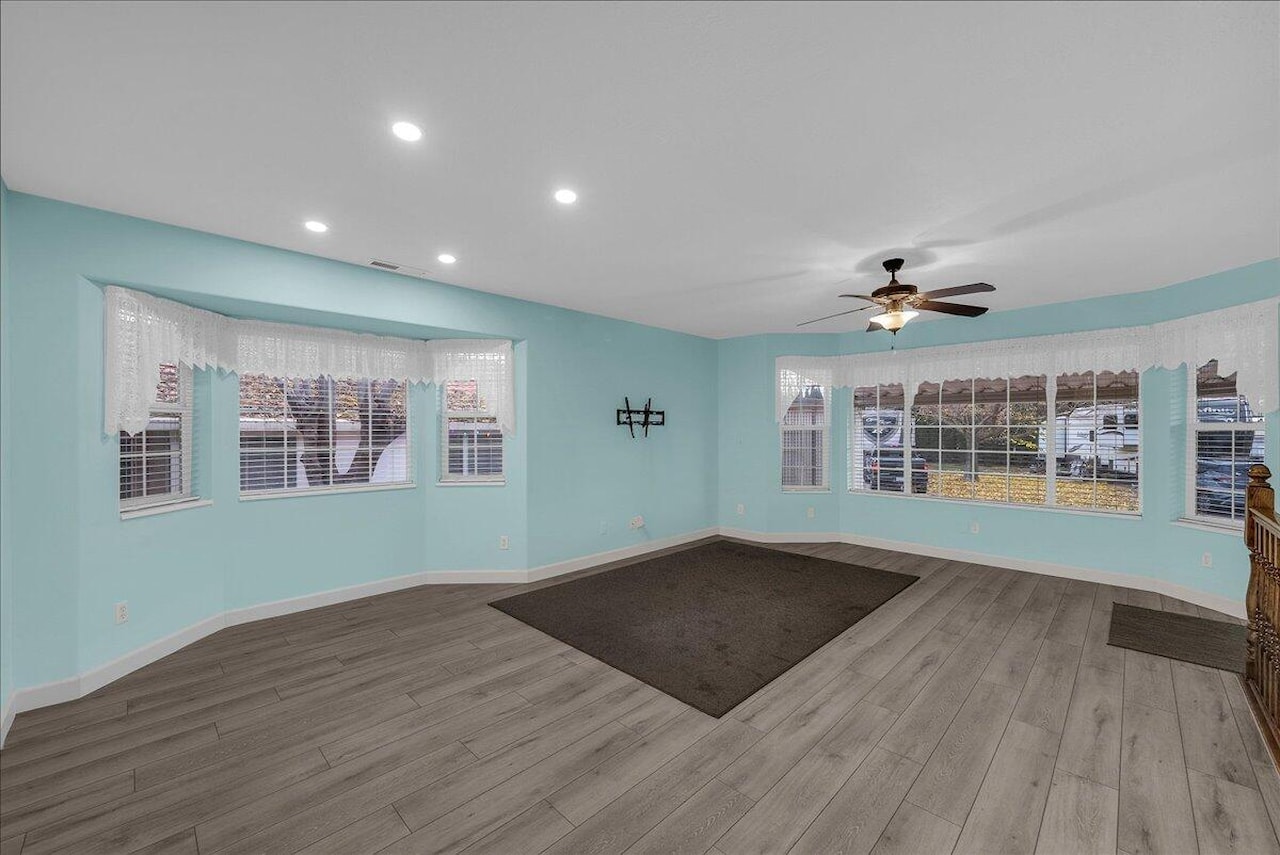 180 N 1100 E #190 Washington, UT 84780 home for sale, MLS#25-267625 - Erika Rogers Photo 2