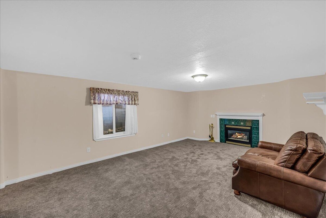 180 N 1100 E #190 Washington, UT 84780 home for sale, MLS#25-267625 - Erika Rogers Photo 14