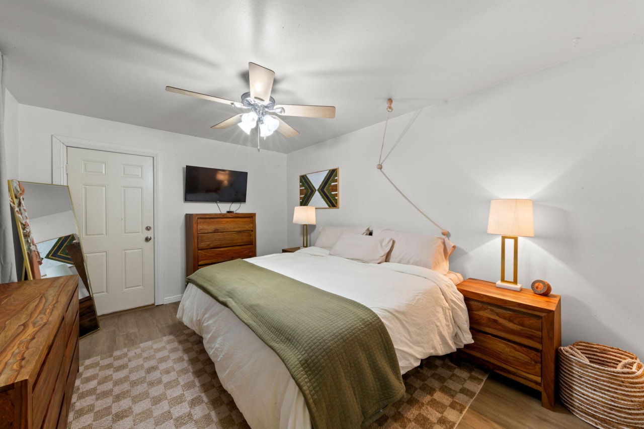 295 S 200 E St George, UT 84770 home for sale, MLS#25-267626 - Erika Rogers Photo 13